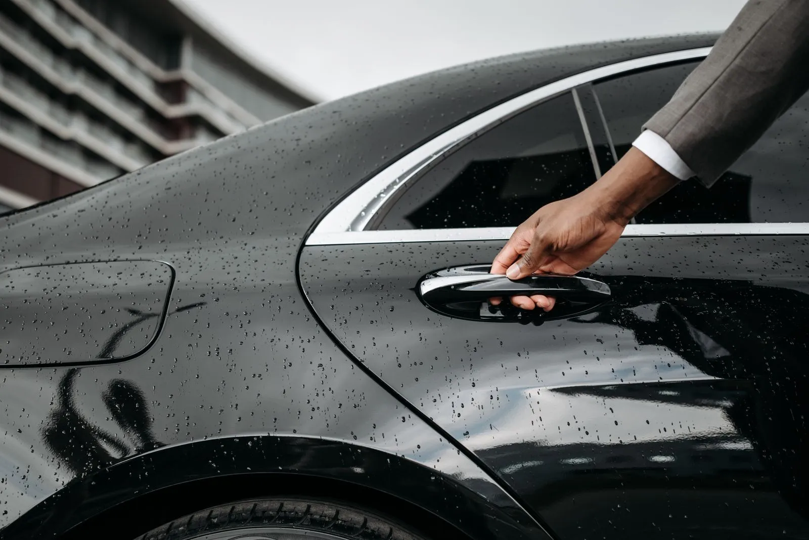 Choosing a Sedan for Business Travel